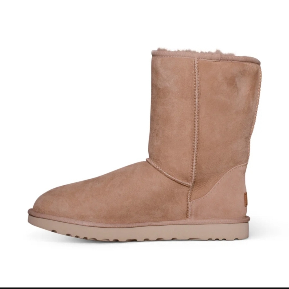 NEW UGG Classic Short II Boots - Women's - Picture 5 of 11